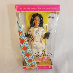 1992 beautiful Native American Barbie Doll, NIB, Dolls of the world collection